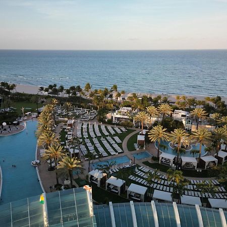 Fontainebleau Resort Balcony W Ocean And City View ไมอามีบีช ภายนอก รูปภาพ