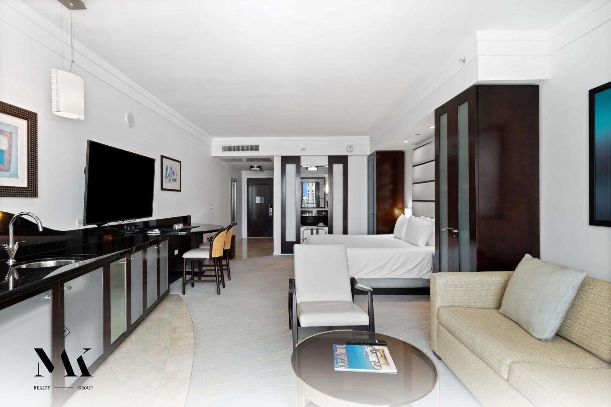 Fontainebleau Resort Balcony W Ocean And City View ไมอามีบีช ภายนอก รูปภาพ