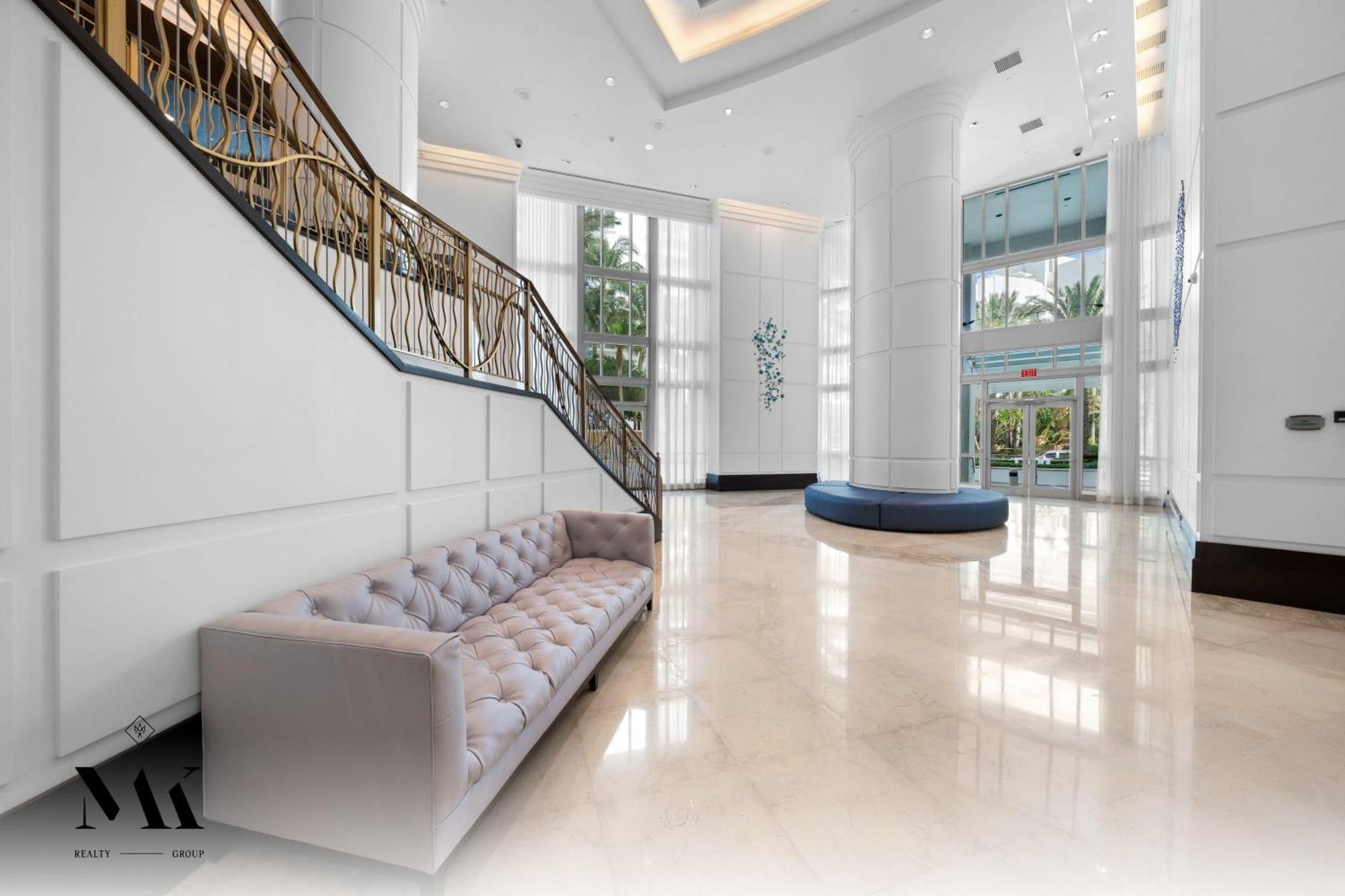 Fontainebleau Resort Balcony W Ocean And City View ไมอามีบีช ภายนอก รูปภาพ